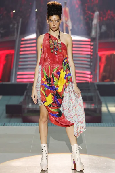 Look 11